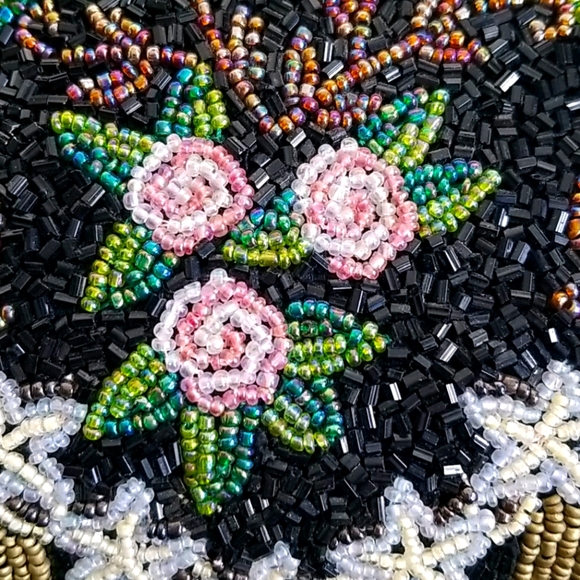 Floral Beaded Bag - Picture 2 of 3